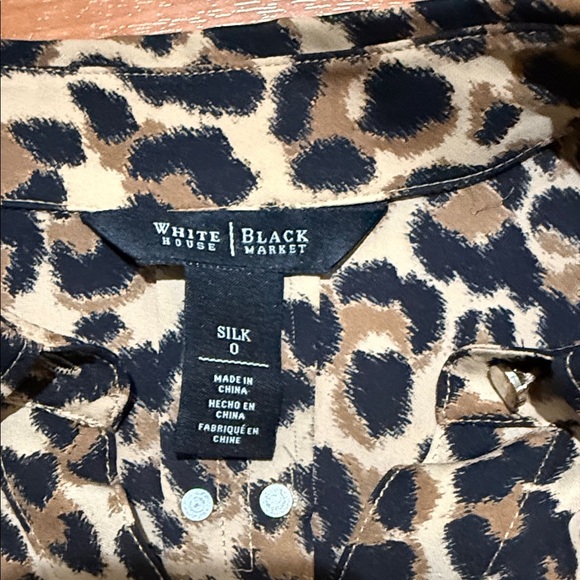 White House, Black market Leopard Print Button-Up Shirt - Picture 2 of 9
